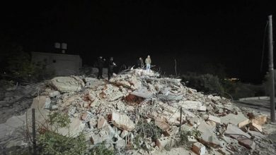 Photo of الاحتلال يهدم منزلي الشهيد صواف بسلفيت والأسير هيلان بقلقيلية