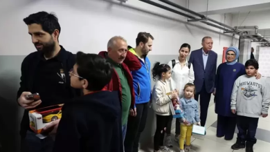 Photo of أردوغان يلتزم بدوره في طابور الانتخابات.. ويصوّت بأسكودار