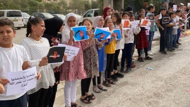 Photo of مئات الطلاب في رهط ينظمون سلسلة بشرية للتسامح ونبذ العنف