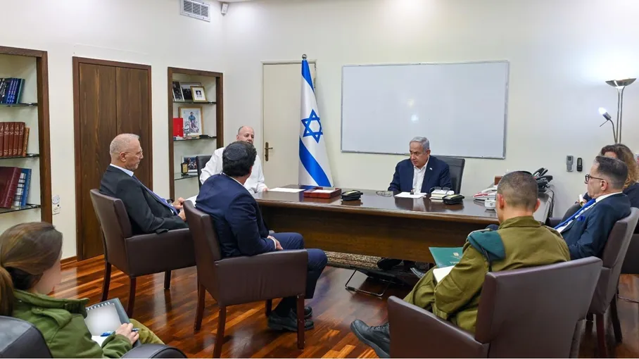 Photo of “صداع غزة” يدفع كبار القادة الإسرائيليين للتفكير في حل نهائي