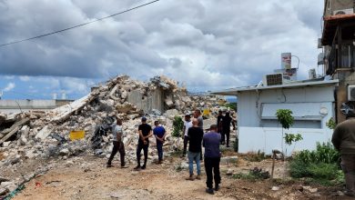 Photo of بذريعة البناء دون ترخيص.. السلطات الإسرائيلية تهدم منزلا في الشيخ دنون