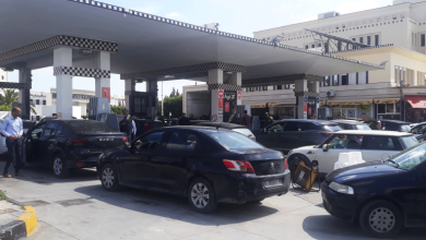 Photo of مع نقص السلع الأساسية.. أزمة الوقود تتصاعد من جديد في تونس