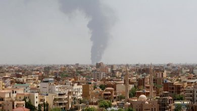 Photo of تجدد القتال في العاصمة السودانية بعد انتهاء هدنة استمرت 24 ساعة