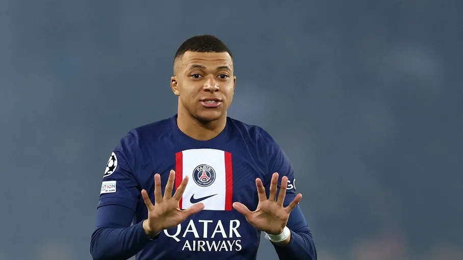 Photo of مبابي يعلق على مقتل مراهق على يد الشرطة الفرنسية.. ماذا قال؟