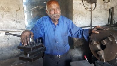 Photo of أحد معالم المنطقة الصناعية بالقدس.. جريس مريبع يرفض مجاراة التكنولوجيا ويقاوم محاولات التهويد