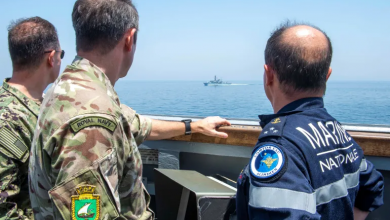Photo of العصا والجزرة.. هكذا يقرأ الإيرانيون عزم واشنطن إرسال تعزيزات عسكرية للمياه الخليجية