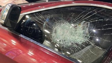 Photo of مستوطنون يهاجمون مركبات المواطنين في حوارة