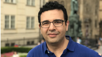 Photo of وساطة لتمكين العالم المصري عصام حجي من حضور دفن والده