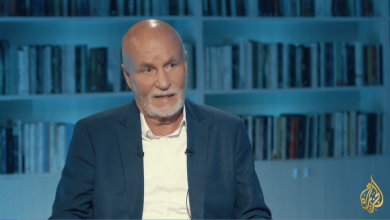 Photo of المفكر والباحث فرانسوا بورغا: الدولة الفرنسية تتبنى خطابا عنصريا وصراعها مع المسلمين سببه رفضها وجود أحفاد المستعمَرين