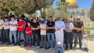 Photo of 45 ألف مصل يؤدون صلاة الجمعة في الأقصى