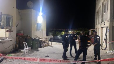 Photo of مقتل شاب وشابة بجريمة إطلاق نار في جسر الزرقاء