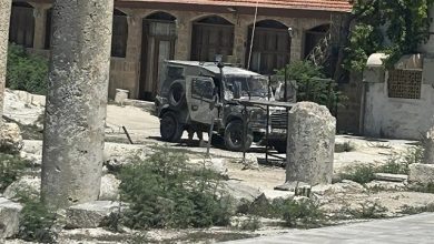 Photo of مستوطنون ينصبون غرفا متنقلة قرب نابلس