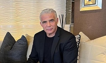 Photo of زعيم المعارضة الإسرائيلية يتوقع تشكيل حكومة جديدة في 2024