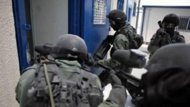 Photo of قوات القمع الإسرائيلية تتخذ إجراءات تعسفية ضد الأسرى