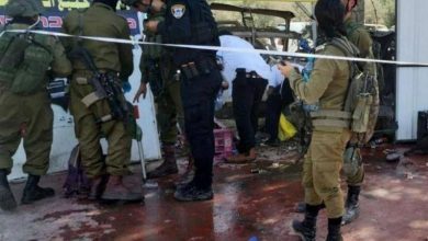 Photo of الاحتلال يحاصر عقربا لليوم الثاني بحثاً عن منفذ عملية حوارة