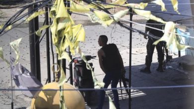 Photo of في مساعٍ لتثبيت وقف إطلاق النار.. حالة من الهدوء الحذر تسيطر على مخيم “عين الحلوة” بلبنان