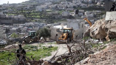 Photo of الاحتلال يخطر بهدم ووقف بناء منازل غرب أريحا