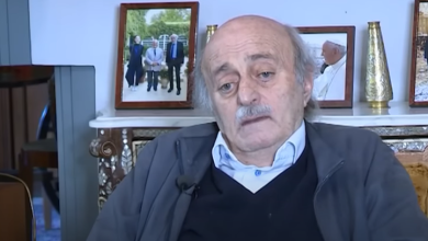 Photo of جنبلاط يدعم حراك دروز سوريا.. لماذا يشوه النظام احتجاجات السويداء؟