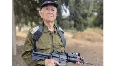 Photo of جندي إسرائيلي شارك بمذبحة “دير ياسين” يدعو لإبادة أطفال غزة ونسائها