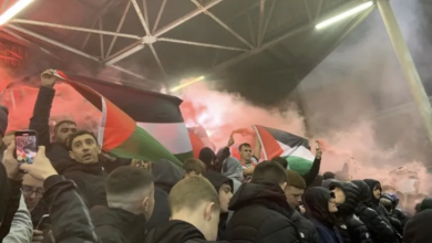 Photo of مدرجات نادي “ديري” الأيرلندي تشتعل بأعلام فلسطين وهتافات لغزة