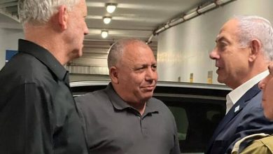 Photo of نتنياهو يتهم رؤساء المخابرات العسكرية والشاباك بالمسؤولية عن الفشل في 7 أكتوبر.. وغانتس يطالبه بالتراجع عن تصريحاته