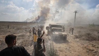 Photo of محلل إسرائيلي: “حماس” وجهت لنا ضربة ولا تزال يدها العليا في المعركة