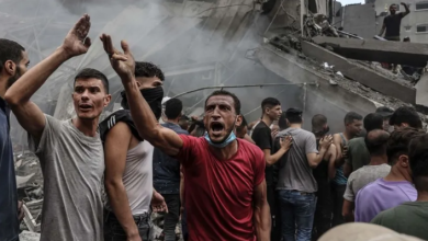Photo of الاحتلال يرتكب إبادة جماعية بحق الفلسطينيين في غزة.. مسح أحياء كاملة