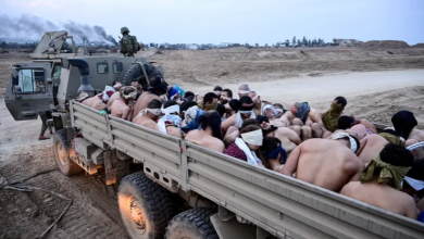 Photo of هآرتس تكشف وفاة أسرى فلسطينيين بمعسكر اعتقال إسرائيلي في النقب