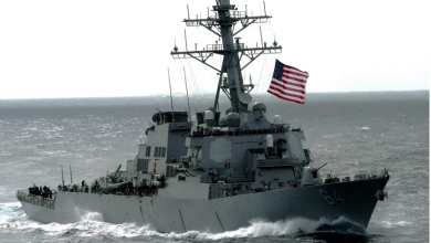 Photo of مدمرة أمريكية تعلن إسقاط 14 مسيرة “حوثية” في البحر الأحمر
