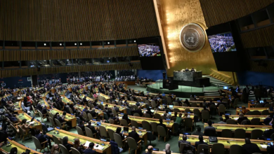 Photo of الجمعية العامة للأمم المتحدة تطالب بوقف فوري إنساني لإطلاق النار بغزة