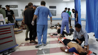 Photo of صحة غزة: الاحتلال يعتقل مديري المستشفيات ويعذبهم والوضع الصحي في غزة قاتل