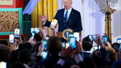 Photo of الرئيس الأمريكي يواصل دعم إسرائيلي ويدعوهم من توخي الحذر خشية تغير الرأي العام
