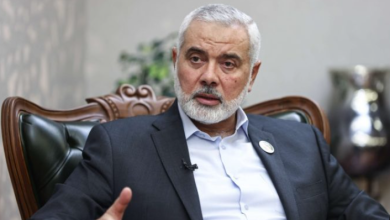 Photo of قيادات من حماس على رأسهم إسماعيل هنية يصلون القاهرة لبحث وقف إطلاق النار على غزة