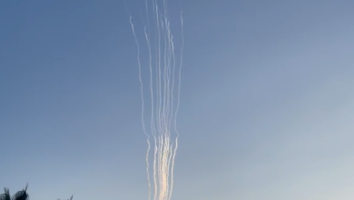 Photo of كتائب القسام تطلق صورايخ تجاه تل أبيب وضواحيها