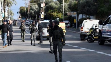 Photo of خلاف إسرائيلي بشأن الضفة ووضع العمال الفلسطينيين بعد عملية رعنانا