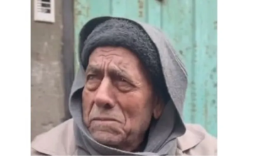 Photo of مسن فلسطيني يرثي أبناءه الشهداء إثر العدوان بأبيات شعر مؤثرة (شاهد)