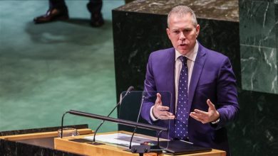 Photo of المندوب الإسرائيلي في الأمم المتحدة يهاجم غوتيريش لمناشدته تمويل الأونروا