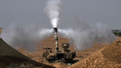 Photo of “من بين الأعنف منذ بداية الحرب”… غارات إسرائيلية على غزة واشتباكات شمال القطاع وجنوبه