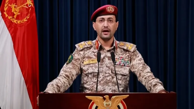 Photo of الحوثيون يعلنون استهداف سفينة بريطانية وإسقاط طائرة أميركية