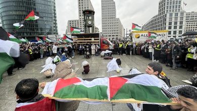 Photo of برلين.. وقفة احتجاجية تندد بالهجمات الإسرائيلية على غزة