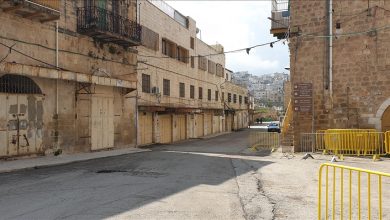 Photo of حواجز وإغلاق.. الاحتلال “يخنق” الخليل القديمة بعد 7 أكتوبر