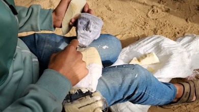 Photo of العلاج بصناعة الدمى.. فنان فلسطيني يسعى لإخراج أطفال غزة من أجواء الحرب