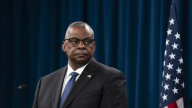 Photo of وزير الدفاع الأمريكي: هذه لحظة خطيرة في الشرق الأوسط.. واعتذار علني عن إخفاء مرضه- (فيديو)