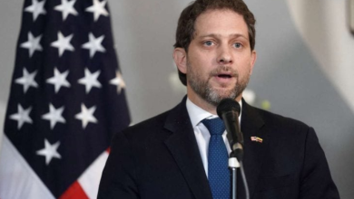 Photo of “ارتكبنا أخطاء وتركنا انطباعًا ضارًا”.. مساعد بايدن يعترف في اجتماع مع العرب الأمريكيين بوجود أخطاء في رد الولايات المتحدة على حرب غزة