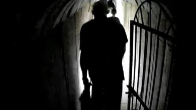 Photo of إسرائيل تنشر فيديو تزعم أنه للسنوار داخل نفق بقطاع غزة