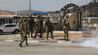 Photo of عمليات دهم واقتحام في الضفة الغربية واشتباكات بمخيم شعفاط