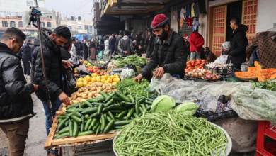 Photo of ارتفاع بعشرات الأضعاف.. صحفي فلسطيني يوثق جنون أسعار المواد الغذائية في غزة
