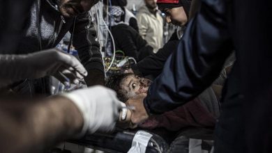 Photo of غزة: حصار واستهداف مستشفيات وغارات على رفح ودير البلح