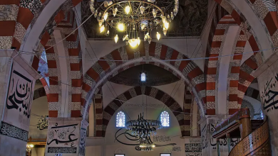 Photo of بدأت في العهد النبوي واتخِذت مؤقِّتا للسحور وشكّلت قناديلها ثروات صادرها أمراء الجور والصليبيون.. إضاءة المساجد في رمضان