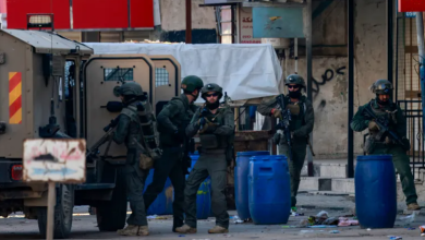 Photo of استشهاد شاب في نابلس واقتحام الخليل وطولكرم وشن اعتقالات في صفوف الفلسطينيين